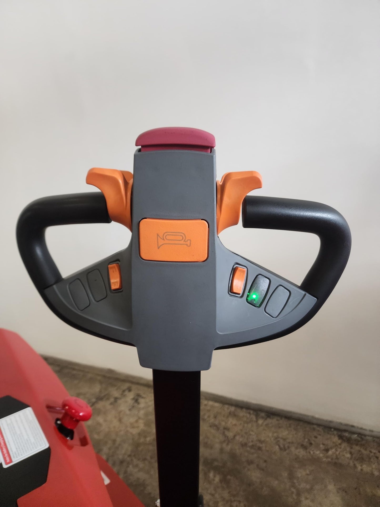Electric Pallet Stacker, 2600 lbs Capacity, 118" Lifting Height. Lithium ion 24V / 60 Ah