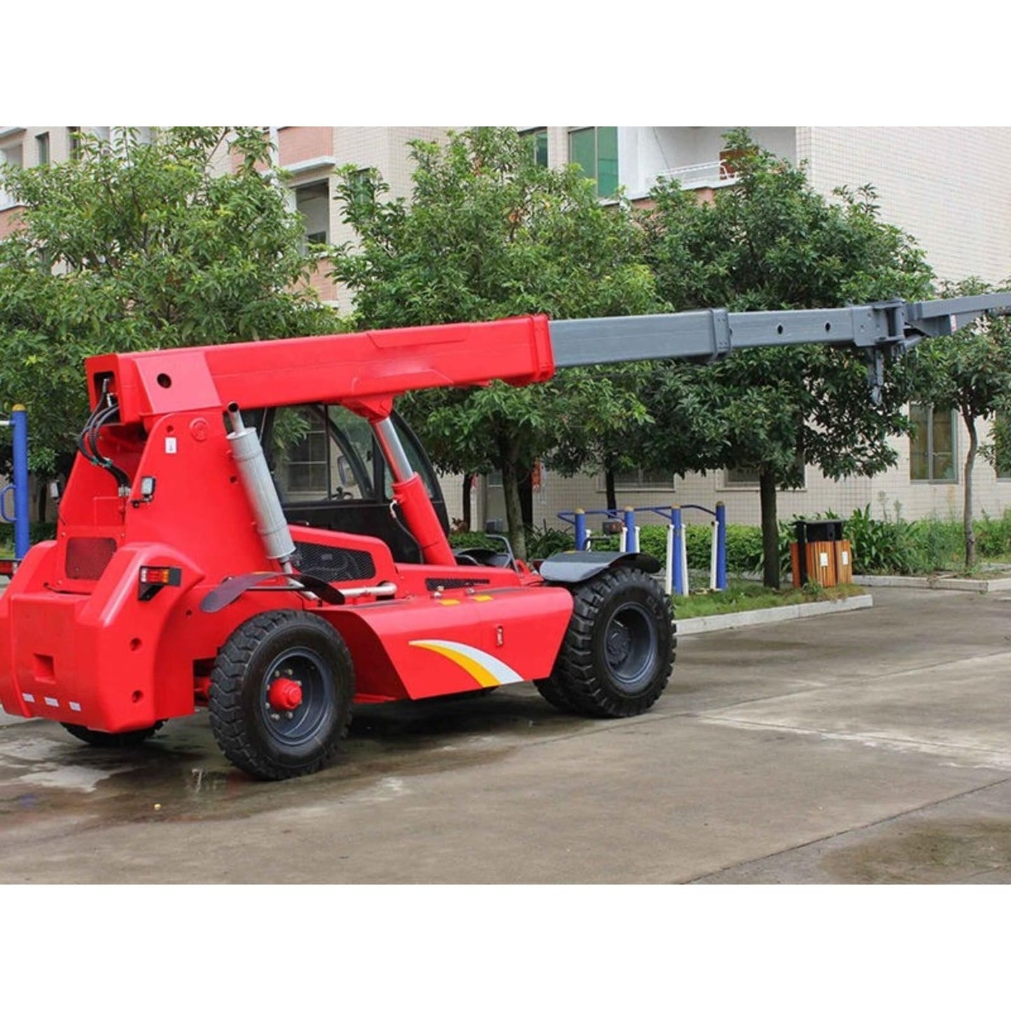 Telescopic Material Handler Forklift for Outdoor Loading and Farm Supply Transfer, Rough Terrain Reach Lifting Equipment for Warehouse Construction Use