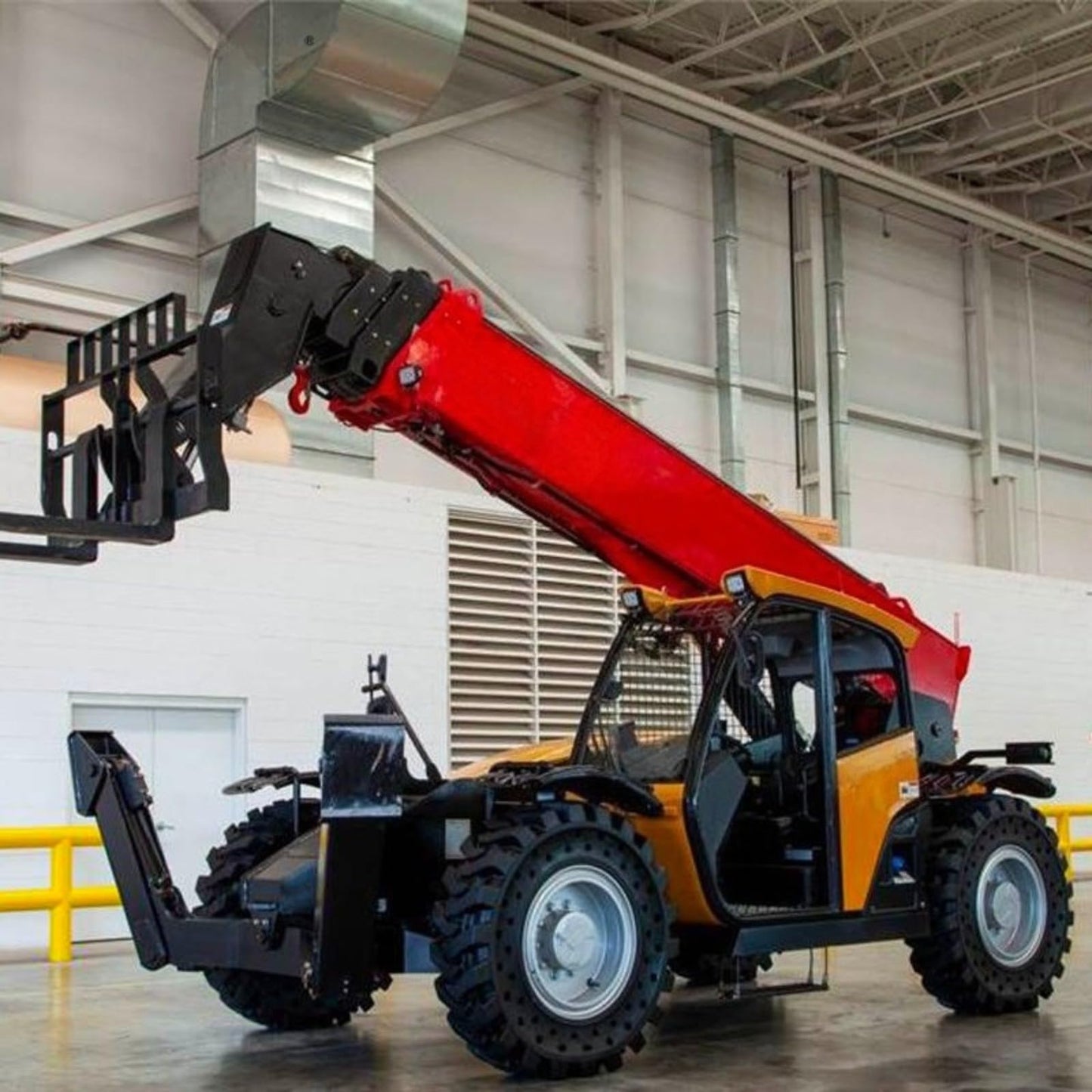 Compact Telescopic Telehandler for Outdoor Farm and Warehouse Material Handling, Rough Terrain Reach Forklift with Enclosed Cab