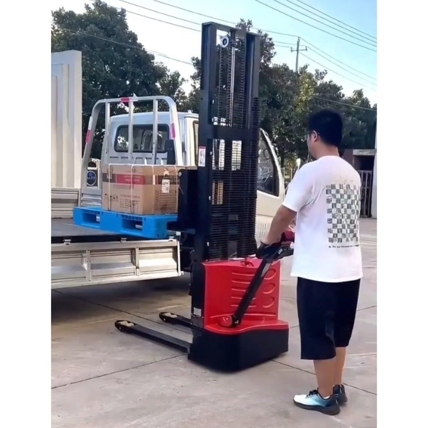 Electric Pallet Moving Stacker, Battery Powered Forklift Lift Equipment, Walk Behind Hydraulic Stacking Machine, Warehouse Handling Equipment, Material Handling System