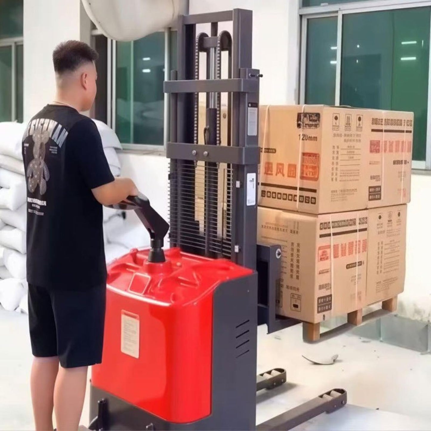 Electric Pallet Raising Stacker, Battery Powered Forklift Lift Equipment, Walk Behind Hydraulic Stacking Machine, Warehouse Material Handling System, Pallet Lifting Equipment