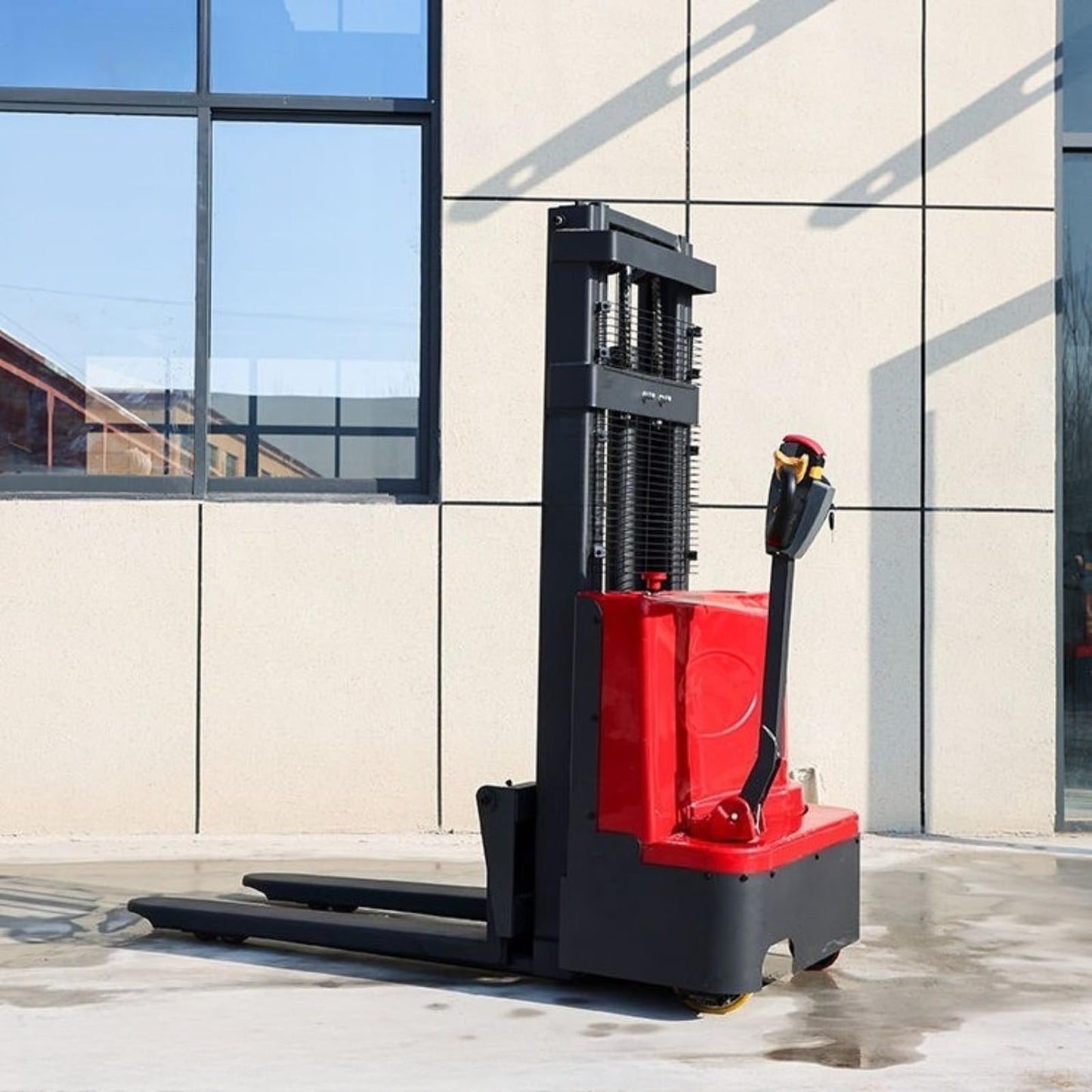 Electric Pallet Handling Transporter Stacker, Battery Powered Forklift Lift Equipment, Walk Behind Hydraulic Stacking Machine, Warehouse Handling Equipment, Material Handling System