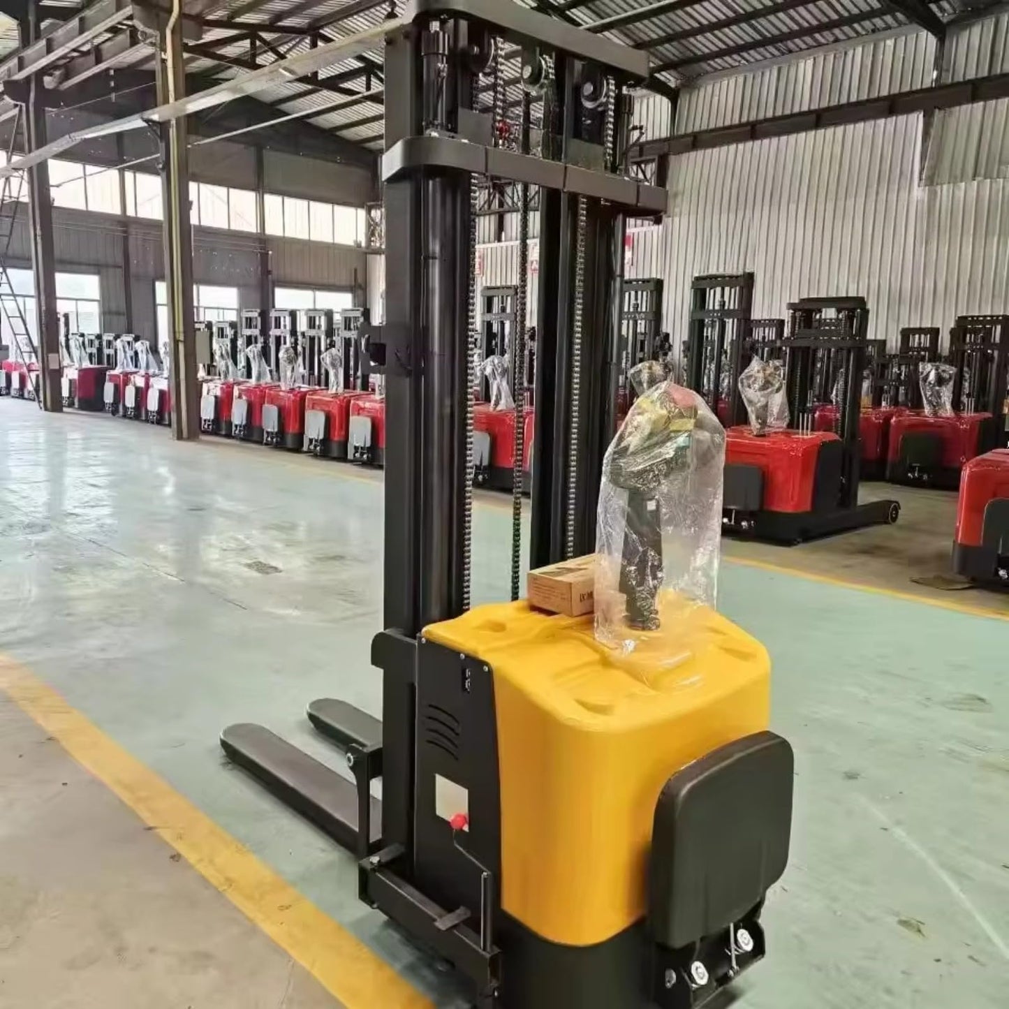 Electric Warehouse Stacker – Heavy Duty Powered Pallet Stacker for Efficient Material Handling and Pallet Lifting in Industrial and Warehouse Settings