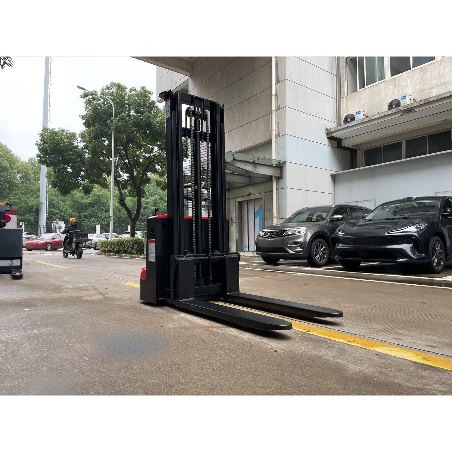 Electric Pallet Lifting System Stacker, Battery Powered Forklift Lift Equipment, Walk Behind Hydraulic Stacking Machine, Warehouse Pallet Handling Equipment, Material Handling System