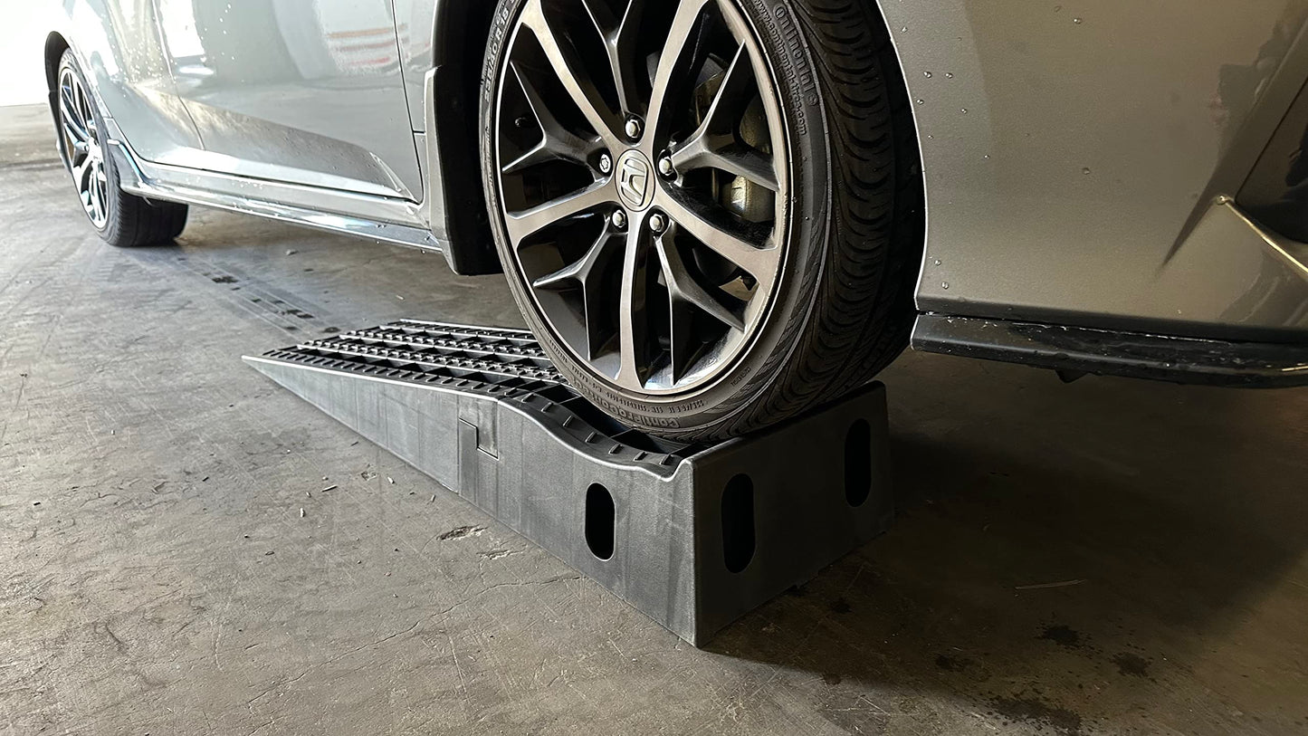 MaxxHaul 50709 Detachable Extendable Car Ramp Set, Portable Car Ramps With 3,250 lbs Maximum Weight Capacity Per Ramp 6,500 lbs Per Pair