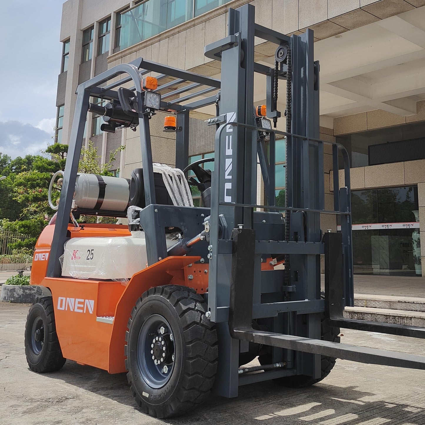 ONEN LPG Forklift 3 Tons 6614 LBS Capacity 42KW Dual-Fuel Engine Powered High-Lift Fork Lift 4.5m 14.76 ft Lifting Height Stacker 3000kg Pallet Lift Truck Material Handler with 4ft Length Forks