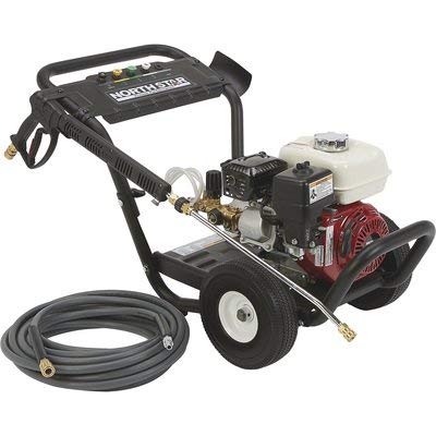 Northstar Gas Cold Water Portable Pressure Washer Power Washer - 2.5 GPM, 3100 PSI, Honda Engine, Model Number 157122