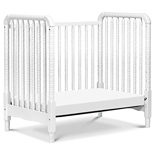 DaVinci Jenny Lind 3-in-1 Convertible Mini Crib in White, Removable Wheels, Greenguard Gold Certified