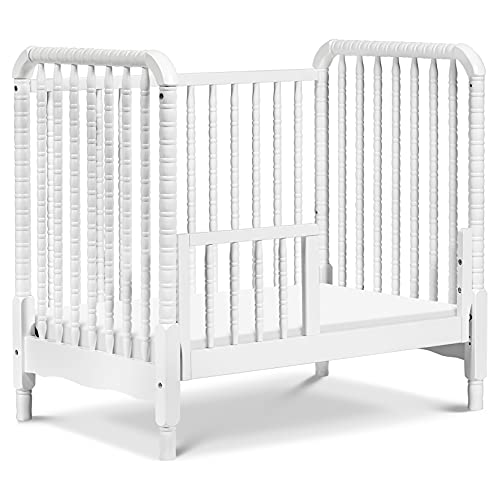 DaVinci Jenny Lind 3-in-1 Convertible Mini Crib in White, Removable Wheels, Greenguard Gold Certified