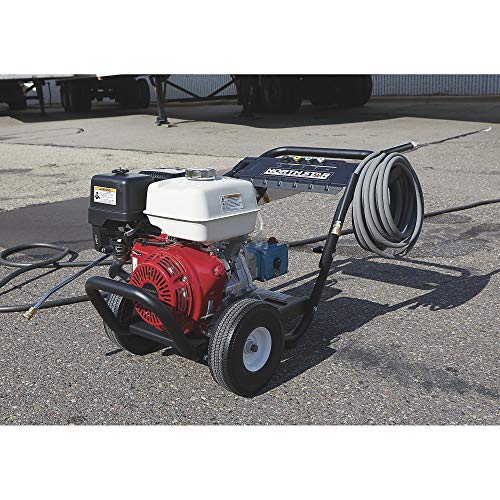 Northstar Gas Cold Water Portable Pressure Washer Power Washer - 4200 PSI, 3.5 GPM, Honda Engine, Model Number 157127